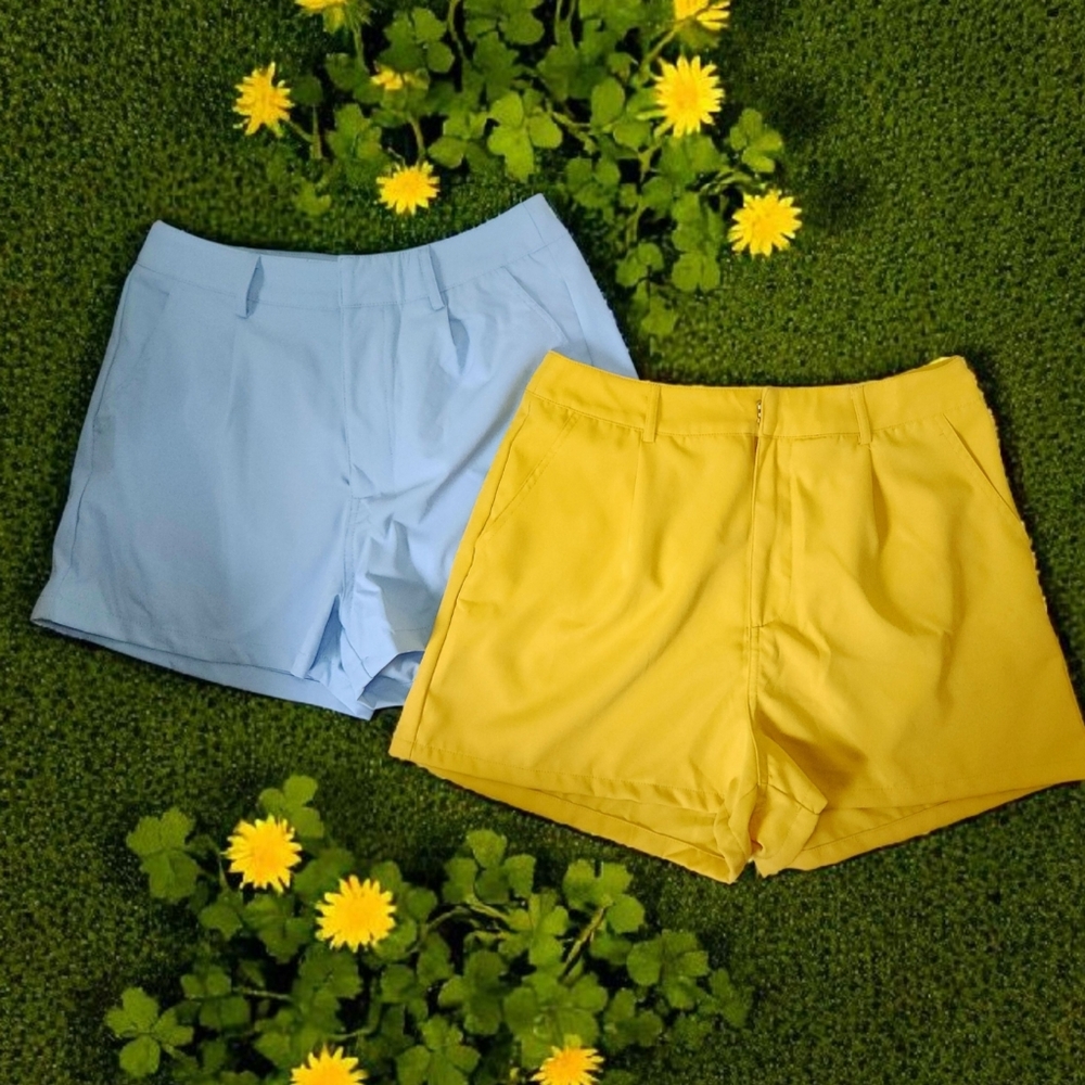 Womens Medium Light Blue & Yellow Trouser Dress Shorts 2 Pairs NEW without tags